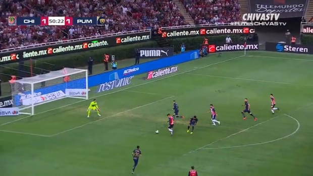 Beltrán's amazing team goal vs Pumas
